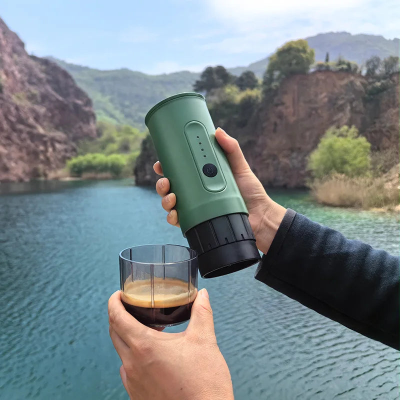 Machine à café nomade – Votre espresso au travail, en randonnée ou en voyage