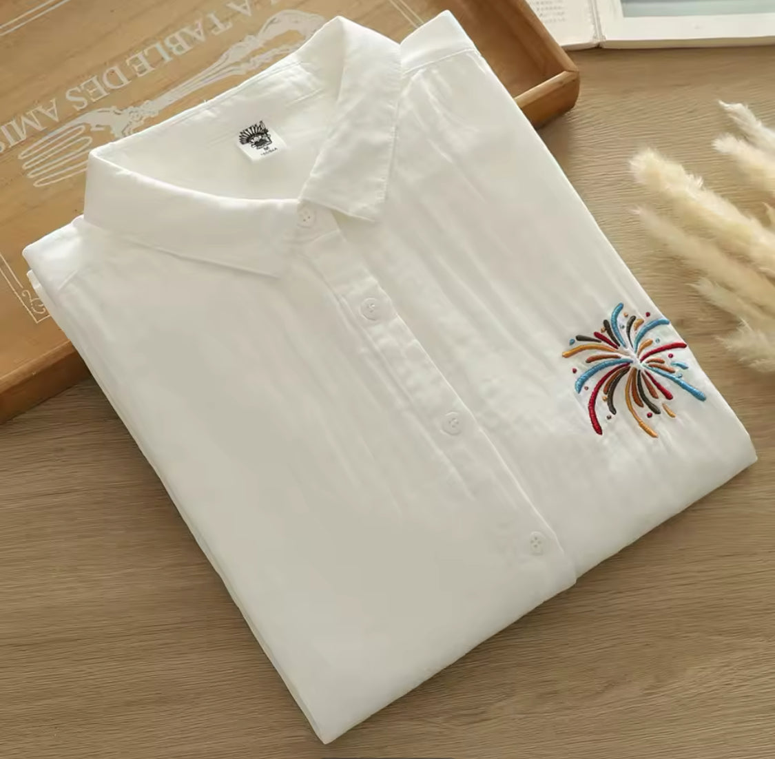 Chemise Femme Tendance — Coupe Moderne & Style Polyvalent
