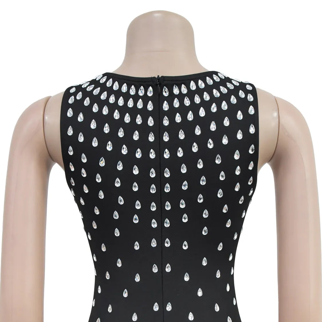 Robe Moulante Noire Sans Manches – Coupe Droite & Col en U Glamour