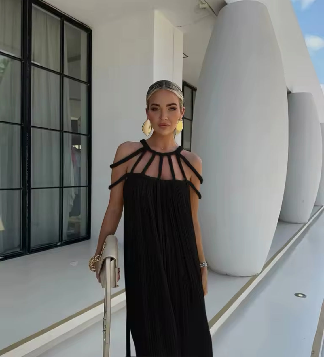 Robe Sexy Col Licou Épaules Dénudées Coupe Ample — Femme
